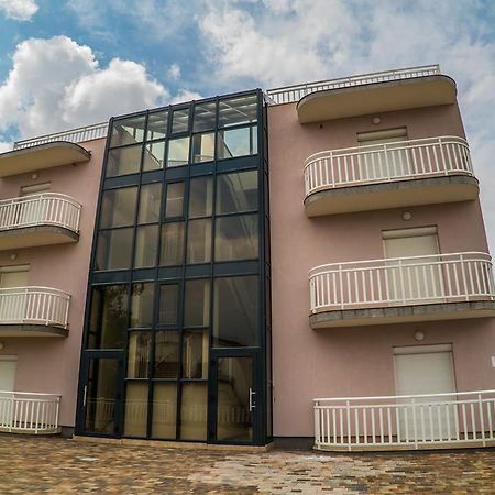 Apartments Malina Vir Zewnętrze zdjęcie