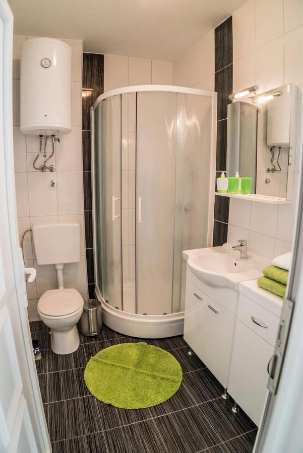 Apartments Malina Vir Zewnętrze zdjęcie